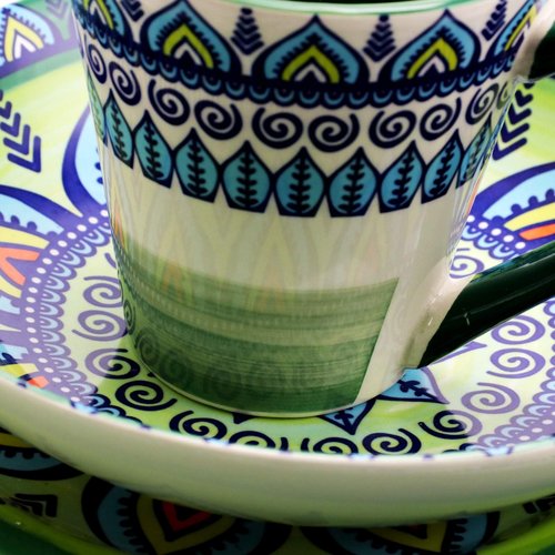 Elama's Zen Green Mozaik 16 Piece Stoneware Dinnerware Set with Service for 4 Guests