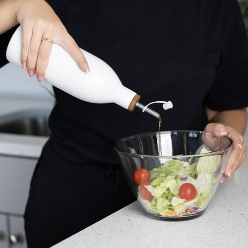 Fox Run White Ceramic Oil Bottle, 17 oz/500 ML Olive Oil Dispenser With Pouring Spout and Cap