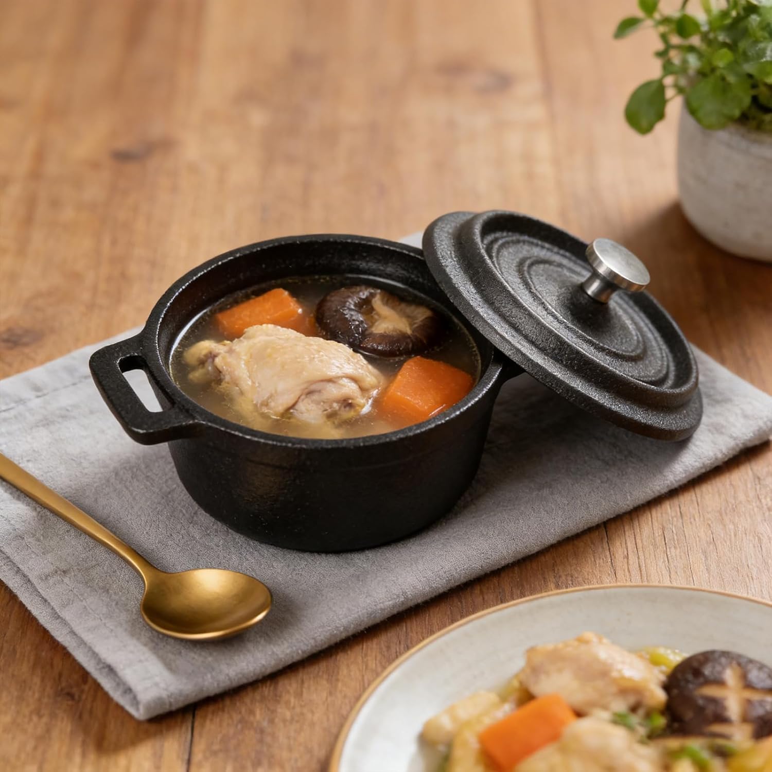 Skiennix Mini Dutch Oven - 6 Pcs Round Cast Iron Cocotte Pot with Lids & Dual Handles | 8 oz Black