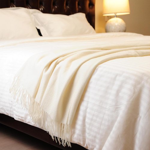 CUDDLE DREAMS Premium Cashmere Throw Blanket - Luxuriously Soft Fringe Design (Ivory)