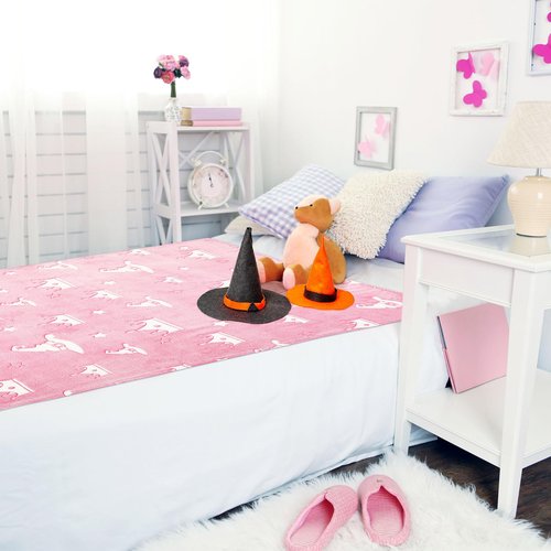 Hillsuren Witch Hat and Pink Crown Blanket for Girls 50 x 60 Inch Glow in The Dark Fun Witch Theme Throw Blanket Team Gifts for Christmas Halloween Thanksgiving Gift Decoration