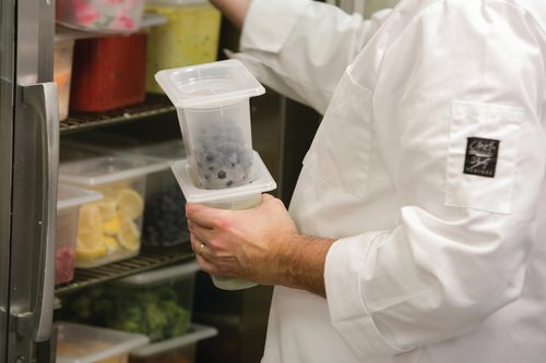 San Jamar Modpans 1/9 Food Pan with Lid for Kitchens and Restaurants, Plastic, 1/9 Size, Clear