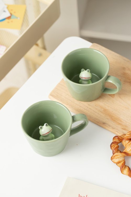 DIHOclub Frog Coffee Cup Hidden 3D Animal Inside Mug,Garden series Handmade Figurine Mugs 12OZ(Green)