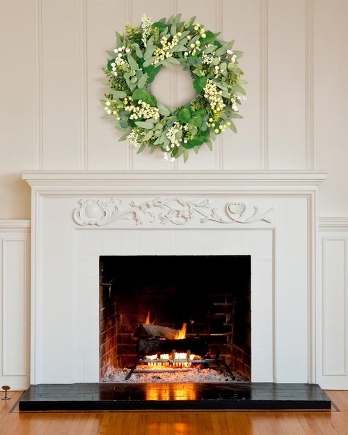 Vlorart 22 Inch Artificial Spring Summer Christmas Greenery Wreaths for Front Door Green Eucalyptus Leaf Wreath Decor Boxwood with Big Berries for Outside Year Round