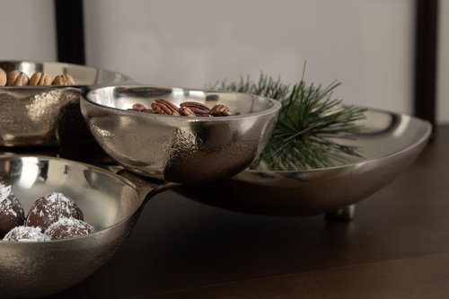 Kate and Laurel Cluso Modern Metal Tabletop Footed Cluster Tray, 14 x 10, Shiny Silver, Sculptural Cast Aluminum Food-Safe Tray for Kitchen or Entryway Decor
