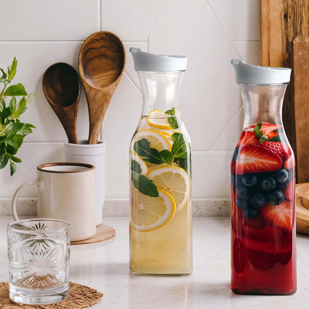 GUSTO [50 oz - 6 Pack] Plastic Carafe with Lid, Large Capacity Square Base - Clear Pitcher with Flip Top Lid, Easy-Pour Spout Juice Containers with Lids - Perfect for Mimosa Bar, Water, and Cold brew