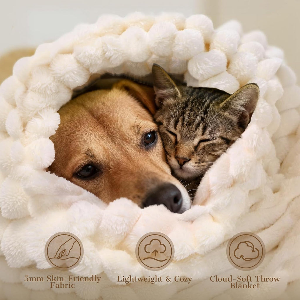 Skiennix Cozy Fleece Throw Blanket - Soft & Warm Beige Blanket for Home Decor | Perfect Gift for Women & Teens