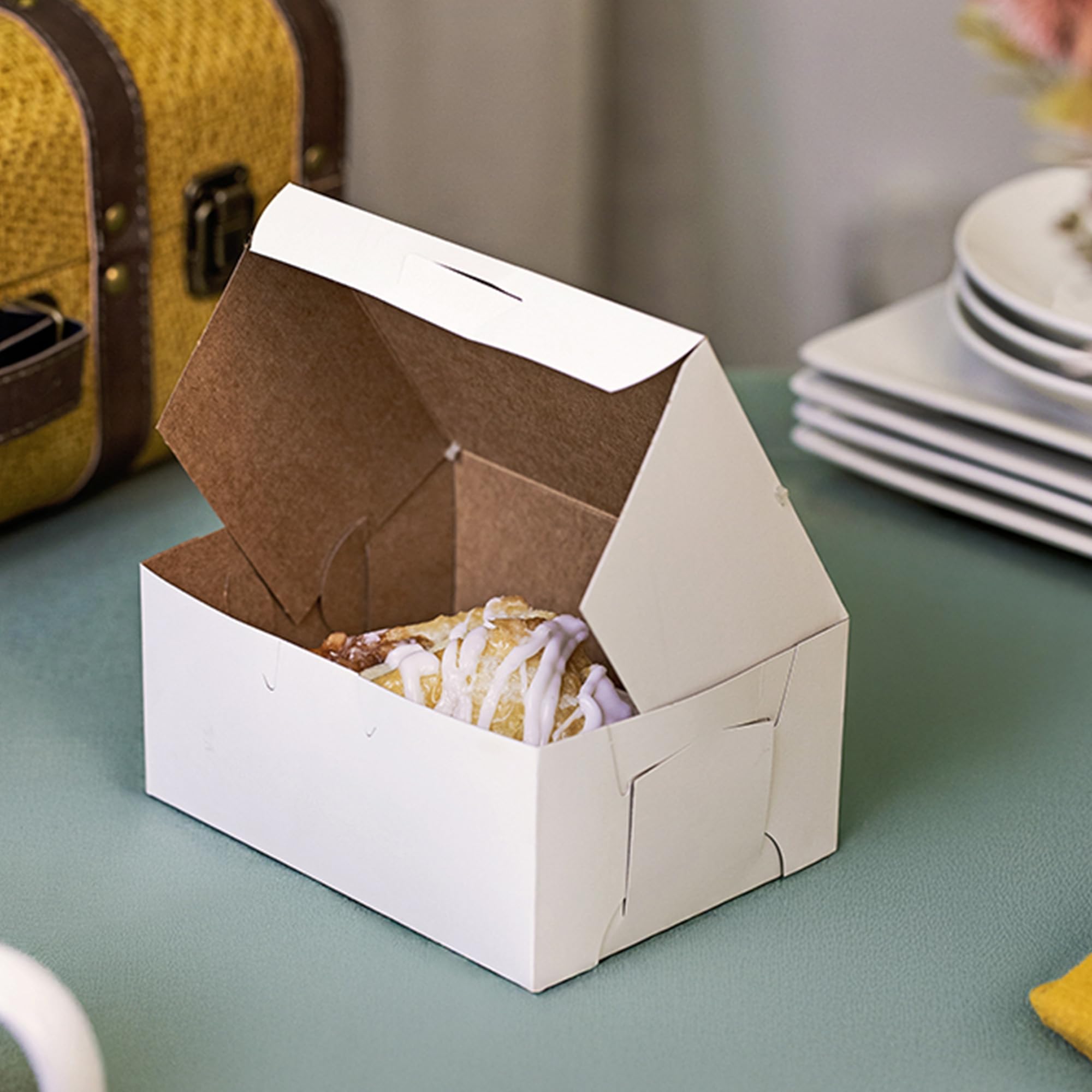 Southern Champion Tray 0903 Premium Clay Coated Kraft Paperboard White Non-Window Lock Corner Bakery Box, 6" Length x 4-1/2" Width x 2-3/4" Height (Case of 250)