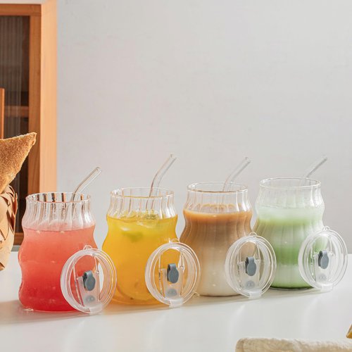 Ribbed Glass Cups with Lids and Straws – Unique Glasses for Iced Coffee, 18oz Vintage Design, Ideal Wavy Coffee Cups with Straws, Bubble Glass Aesthetic, Clear Ribbed Glasses