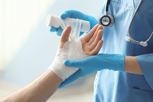 Cranberry USA Cranberry Contour Blue Nitrile Exam Gloves, Case of 1000, Large, 4.2 Mil