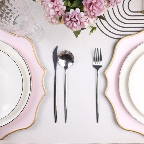 Omuriko Set of 12 Pink Chargers for Dinner Plates, 13 Inch Scalloped Plastic Decorative Table Charge Service Plates for Wedding, Holiday, Thanksgivng, Christmas