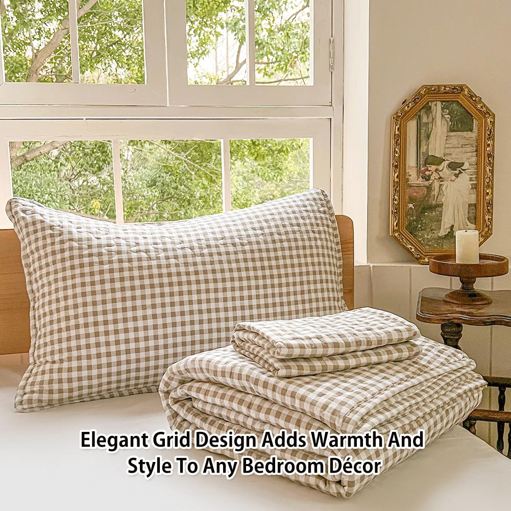 Tan Gingham Queen Quilt Set, Soft Pre-washed Microfiber Taupe Plaid Queen Bedspread, Lightweight Checked Summer Quilt, Grid Bedding Coverlets for All Seasons (Includes 1 Quilt, 2 Pillow Shams)
