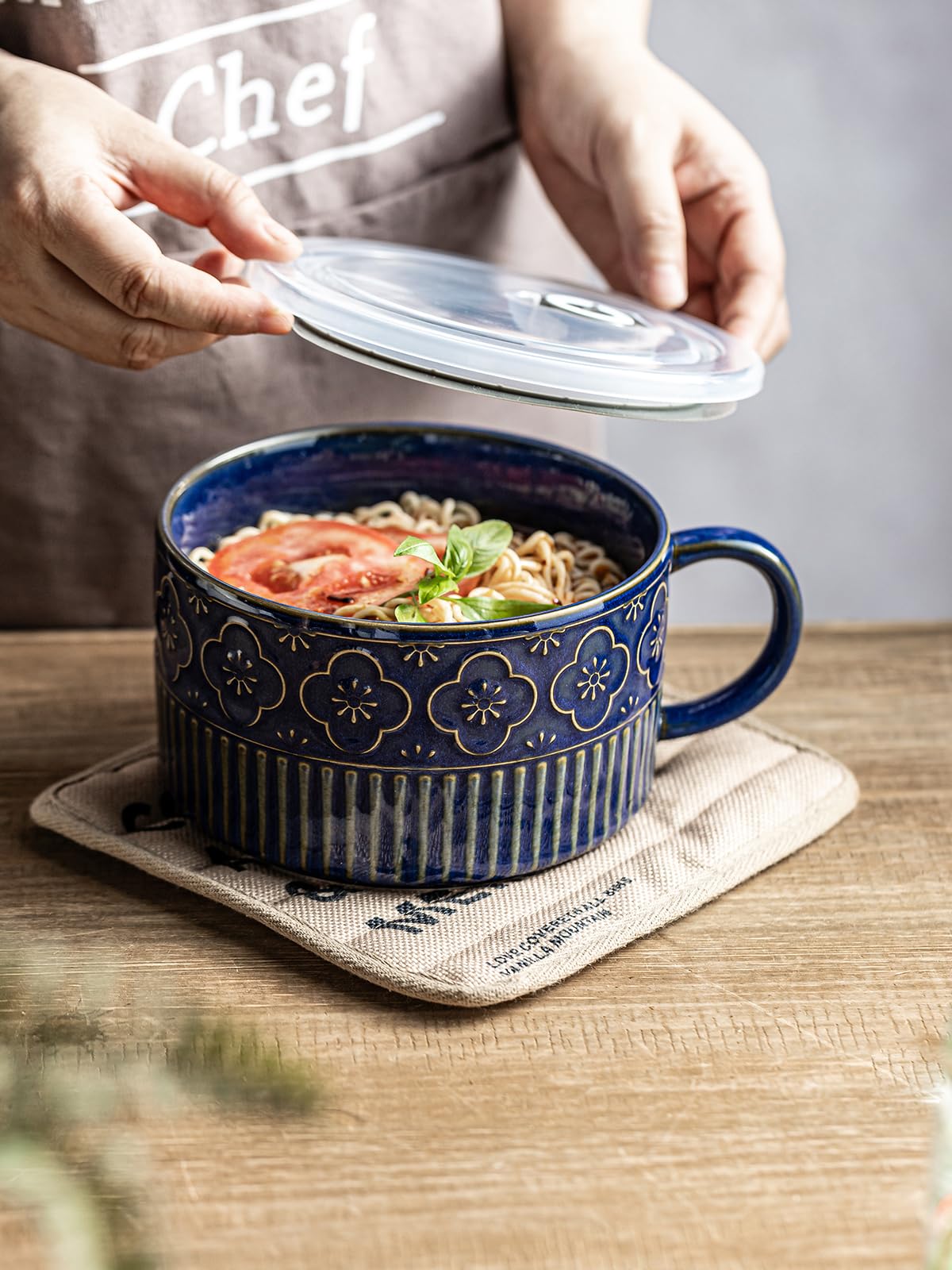 Gomakren Extra Large Soup Bowl with Handle, 39 Ounces Microwave Ramen Bowl, Ceramic Bowl with Lid for Father's Day, 6 Inch Soup Mug Cup for Cereal, Ramen, Instant Noodle, Cobalt Blue