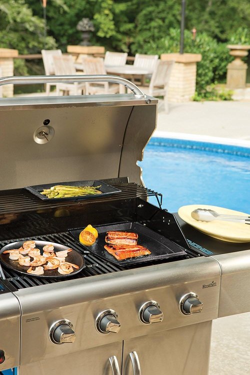 Lodge Cast Iron Griddle - Seasoned Rectangular Cooking Surface | 15 x 12.25 Inches