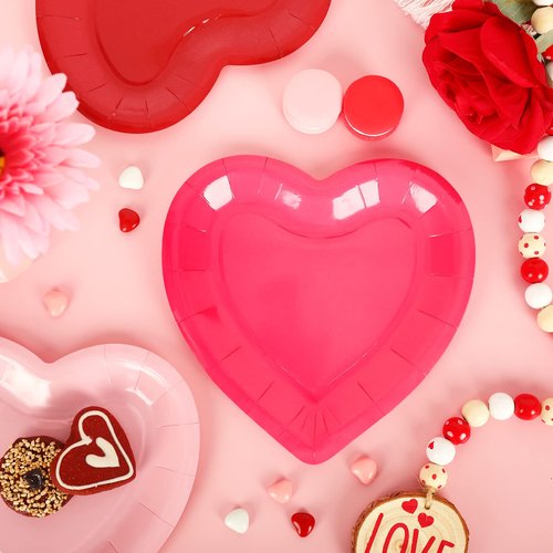 JarThenaAMCS 60Pcs Valentine's Day Paper Plates Heart Shaped Disposable Plates Red Pink Decorative Tableware for Holiday Anniversary Birthday Wedding Party Supplies