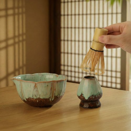 VENSEEN Matcha Whisk Set, 8 Pcs Matcha Kit with Bowl and Whisk Holder, Ceramic Japanese Complete Macha Starter Kit for Beginners, Gift for Macha Lovers (Green)