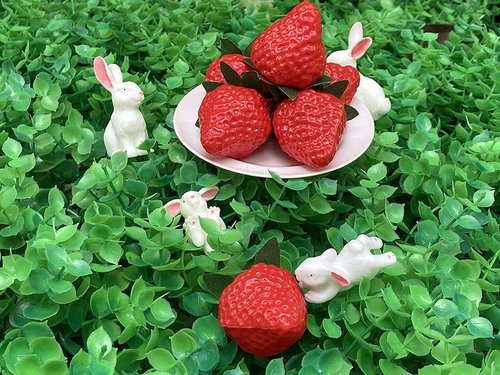 Aliotech 18PCS Realistic Artificial Red Strawberries - Lifelike Home Kitchen Decoration Props