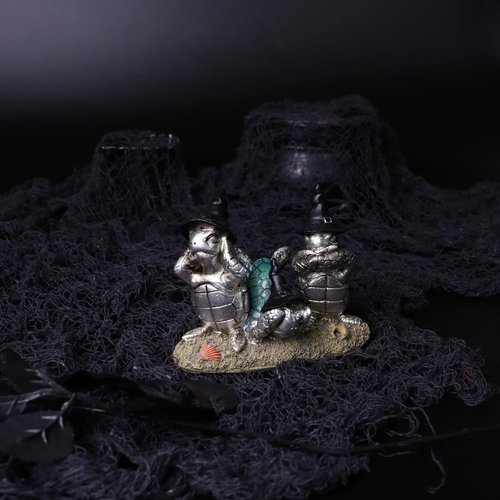 Needzo Turtle Figurine - Hear See Speak No Evil Halloween Decoration | 4.5 x 4 Inches