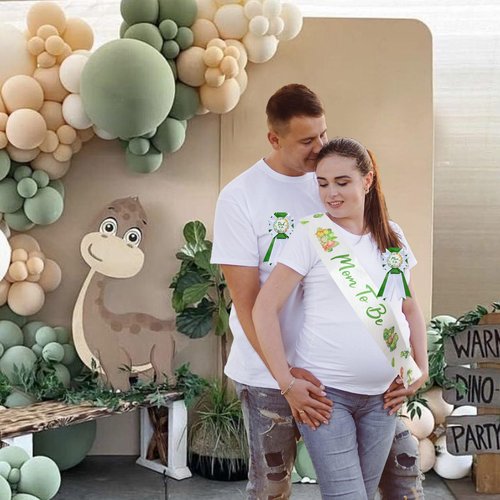 OWWOPATS Dinosaur Mom to Be Sash Baby Shower Decorations, Hatching Soon Mommy to Be Sash Dad to Be Corsage Set, Dino Baby Shower Decorations Gift for Pregnant Mommy