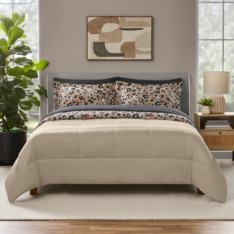 Full Reversible 7-Piece Bed-in-a-Bag Comforter and Sheet Set - Beige Animal Print