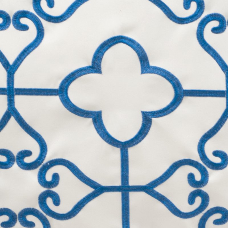 Outdoor Indoor/Outdoor Pillow Set - Royal Blue & Cream, 20x20, Set of 2
