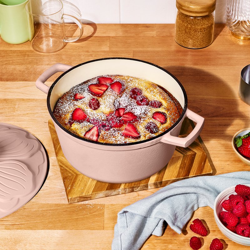 4 Quart Enameled Cast Iron Dutch Oven with Petal Lid - Rose