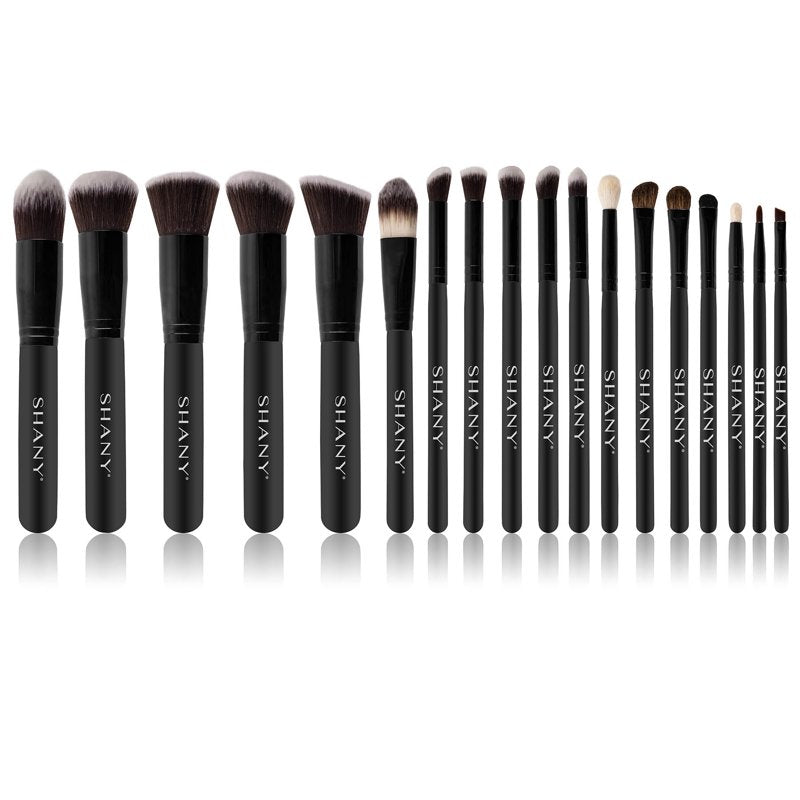 18-Piece Professional Makeup Brush Set with Convertible Stand Pouch