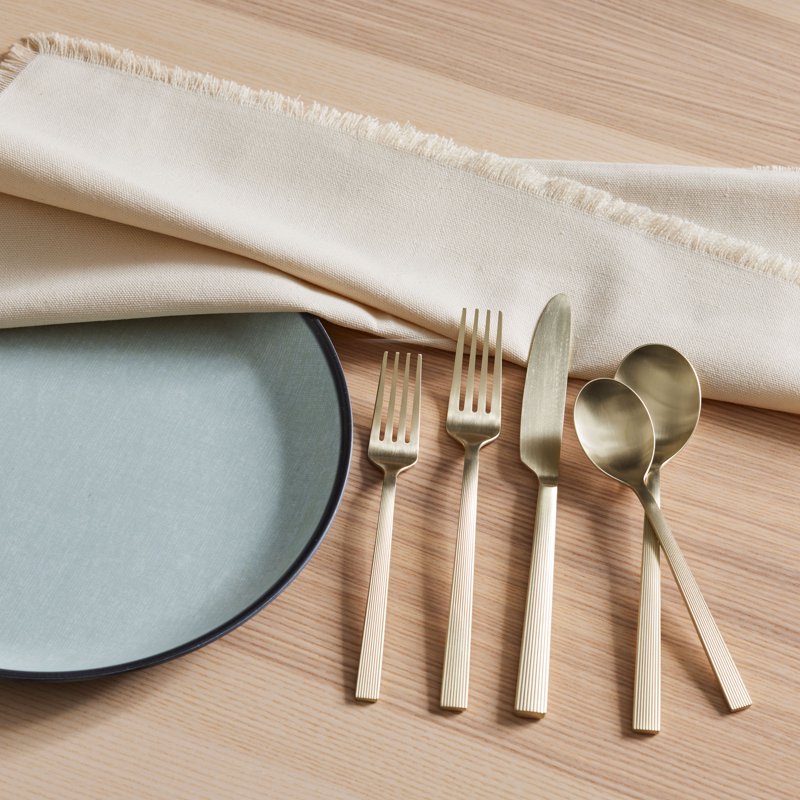 River Gold Satin Dinner Knife - Elegant Cutlery for Dining