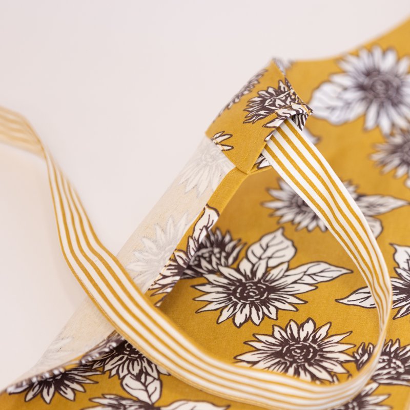 Chef Kitchen Apron - 28" x 32" Cotton Apron with Pocket - Yellow Sunflower