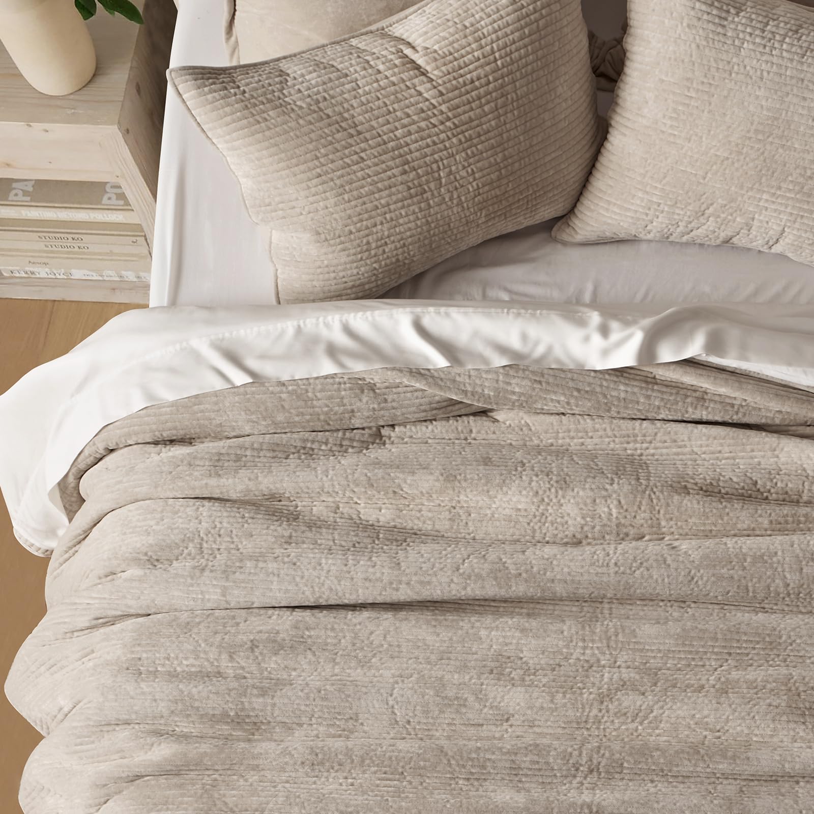 EverGrace Velvet Quilt Set Queen Size, Luxurious Soft Quilted Bedding Sets, Lightweight Velvet Comforter for All Season, Striped Channel Bedspread Coverlet with 2 Shams, Urban Taupe