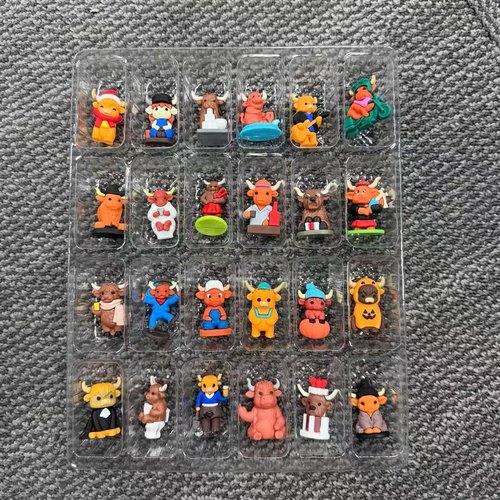 Highland Cow Advent Calendar 2025 - 24-Day Countdown with 3D Cow Dolls | Unique Holiday Desk Decor