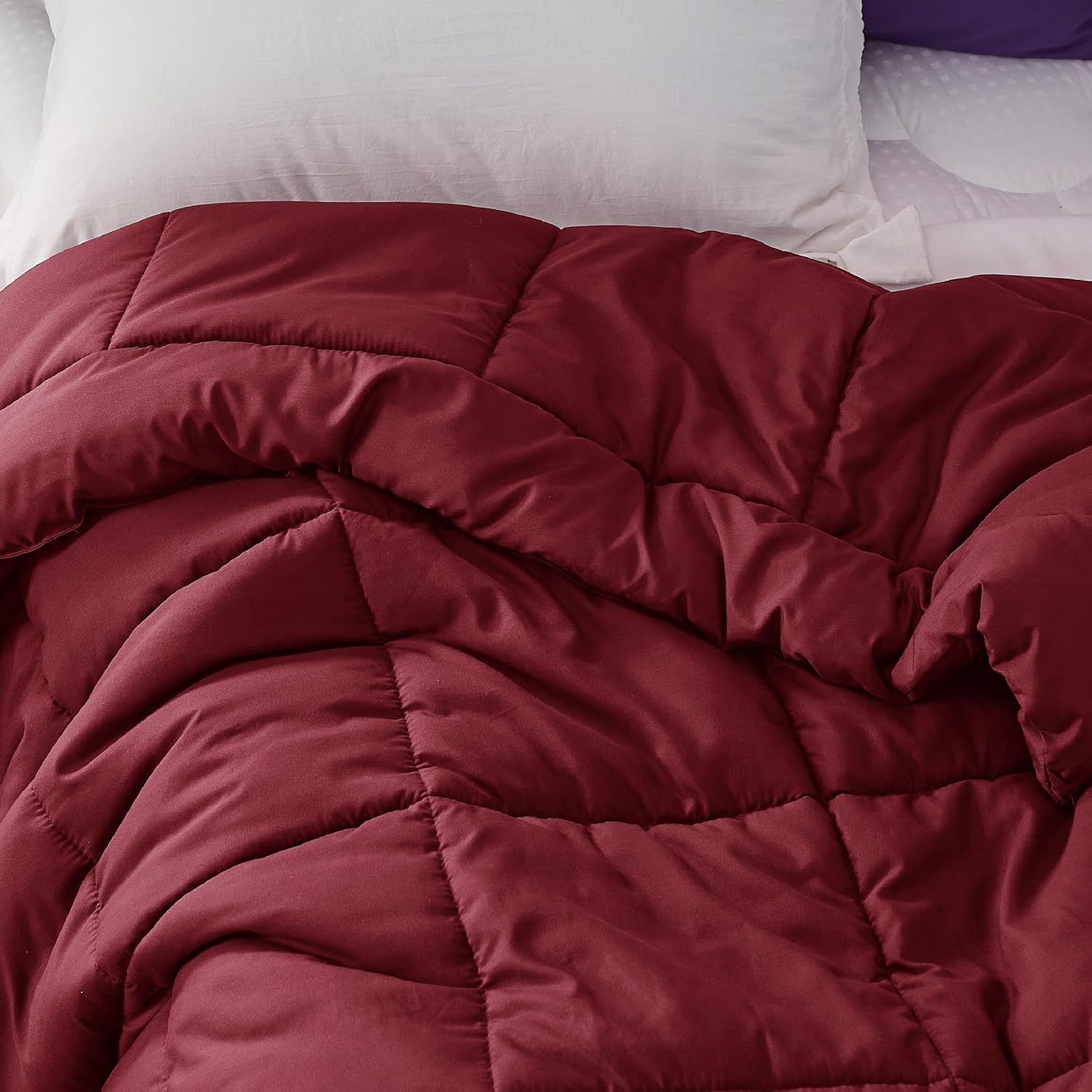 Bedsure Comforter Duvet Insert - All-Season Twin Size Quilted Down Alternative Blanket, Red 88 x 68 Inches