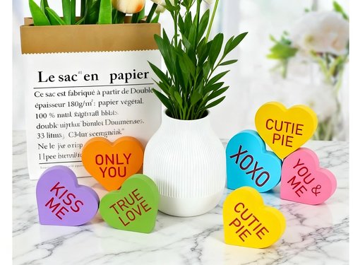 Lxdzsm 6PCS Wooden Valentine's Conversation Hearts Decor - Double-sided Freestanding XOXO Kiss Me for Tiered Tray, Shelf, Mantel, Table - Galentines Day & Valentine's Day Home Decorations, Sweetheart Heart Shelf Decor
