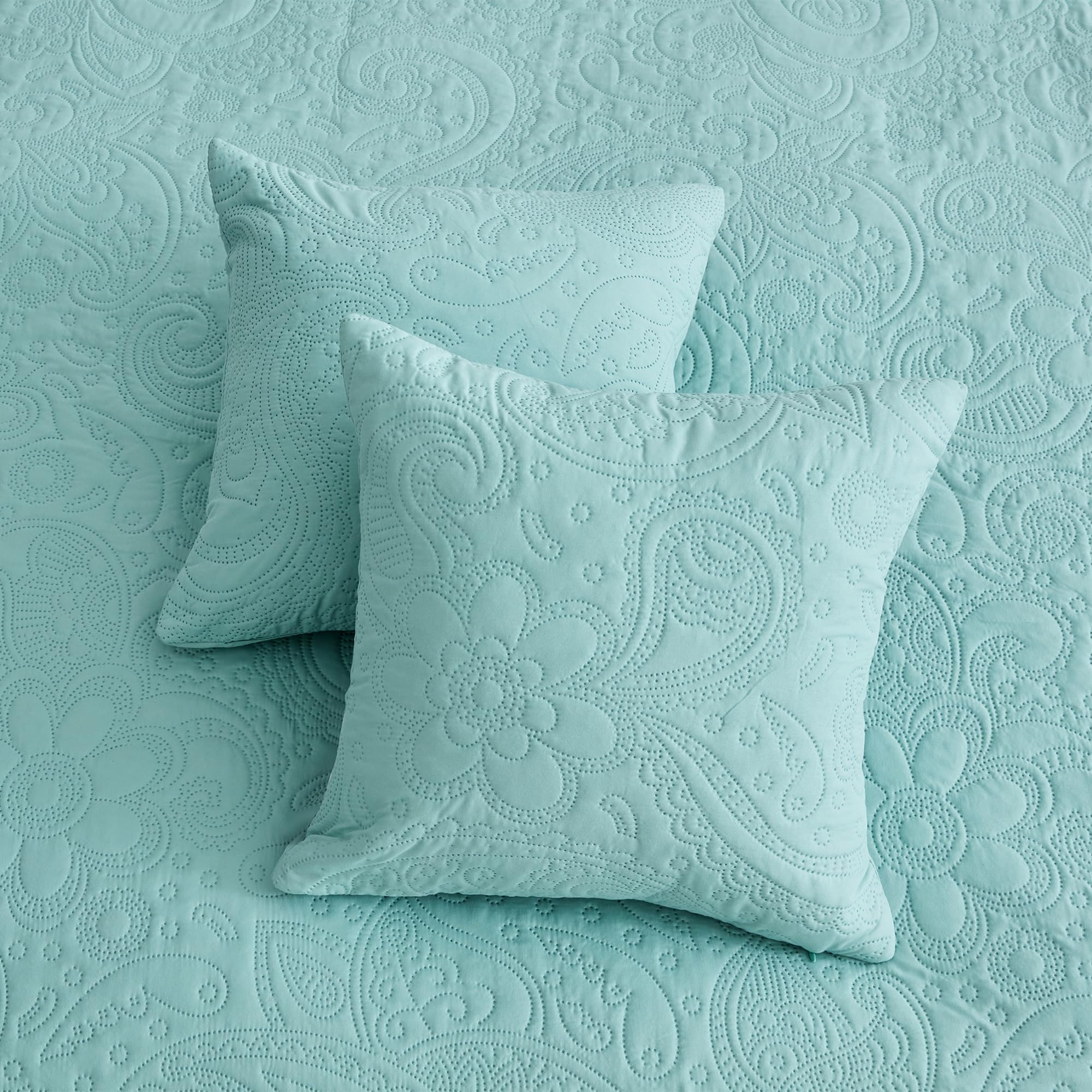 Blythease Oversized King Bedspread, Embossed Paisley Quilt Set King/Cal King, Lightweight Reversible Coverlet, Scalloped Edge - Fresh Classic Look, 5 Piece, Seaglass