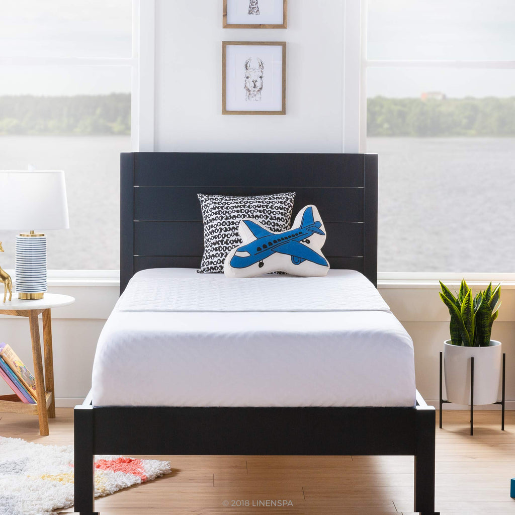 Linenspa Waterproof Mattress Pad – 44" x 52" Non Slip Waterproof Sheet and Mattress Protector – Highly Absorbent, Machine Washable, Quilted – Fits Full & Queen, White