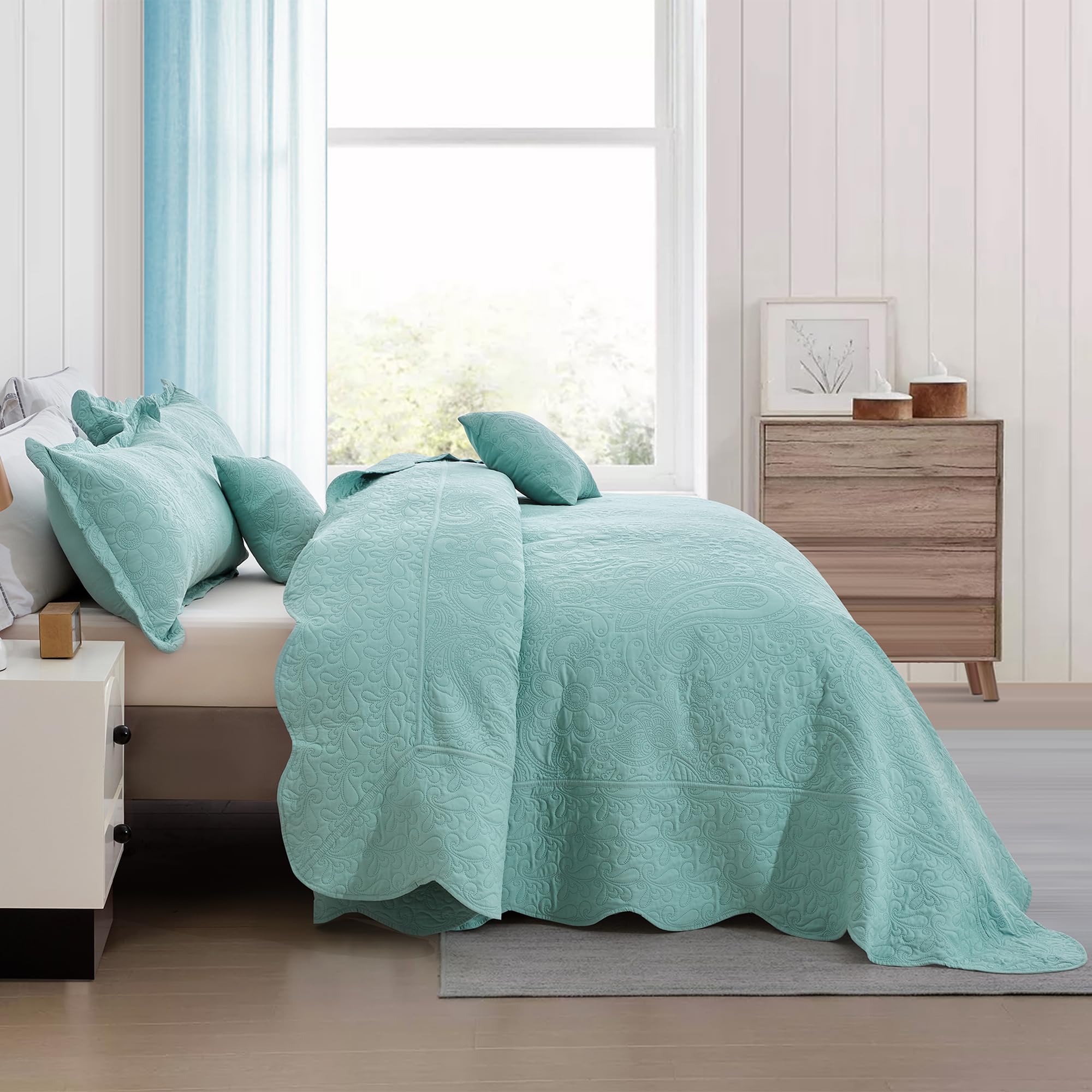 Blythease Oversized King Bedspread, Embossed Paisley Quilt Set King/Cal King, Lightweight Reversible Coverlet, Scalloped Edge - Fresh Classic Look, 5 Piece, Seaglass