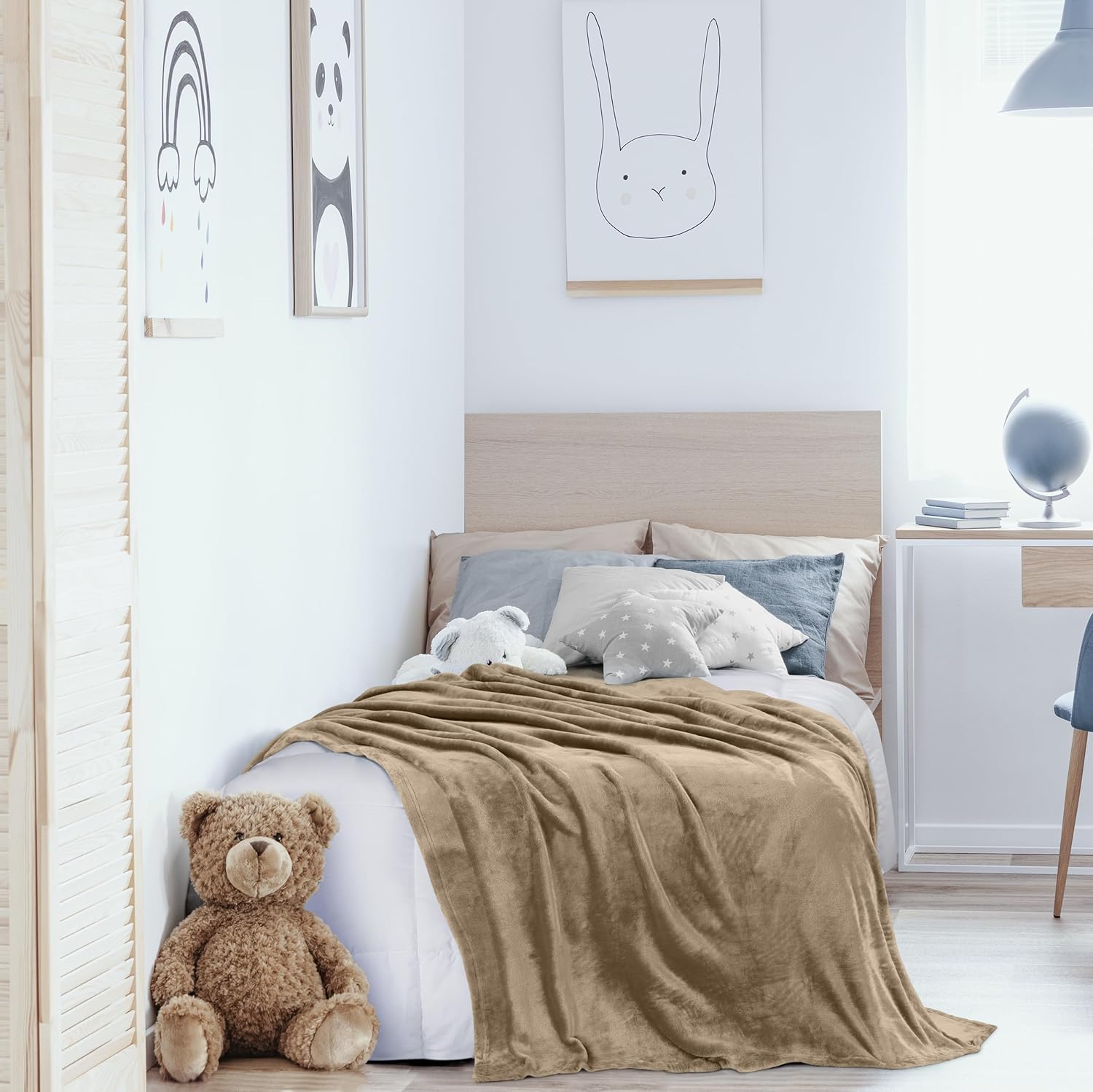 Utopia Bedding Fleece Blanket - Luxury Soft Microfiber Twin Size in Camel (60x80 Inch)