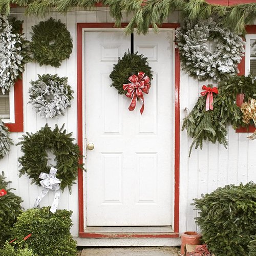 GP Life Wreath Hanger - Adjustable 15 to 25 Inches for Front Door | 20 lbs Capacity, Black
