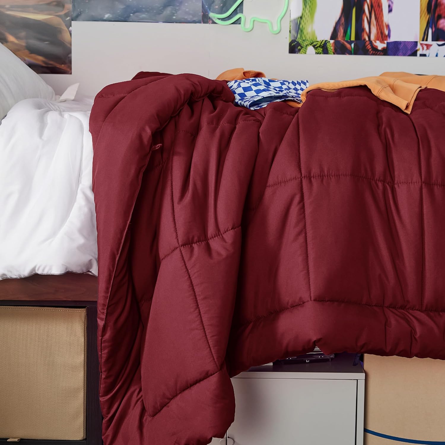 Bedsure Comforter Duvet Insert - All-Season Twin Size Quilted Down Alternative Blanket, Red 88 x 68 Inches