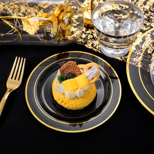 WELLIFE 600pc Gold Trim Plastic Dinnerware Set for Party: 100 Dinner Plates, 100 Dessert Plates, 300 Cutlery, 100 cups