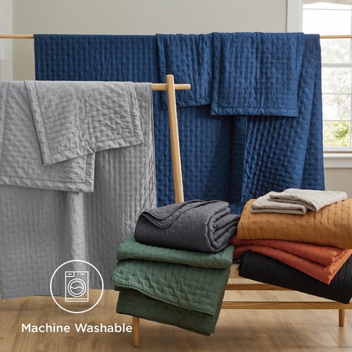 Bedsure California King Quilt - Linen Bedspread California King Size & Lightweight Comforter, Modern Farmhouse Coverlet with Clover Pattern, Ultra Soft All-Season Bedding, 111x106 Inches
