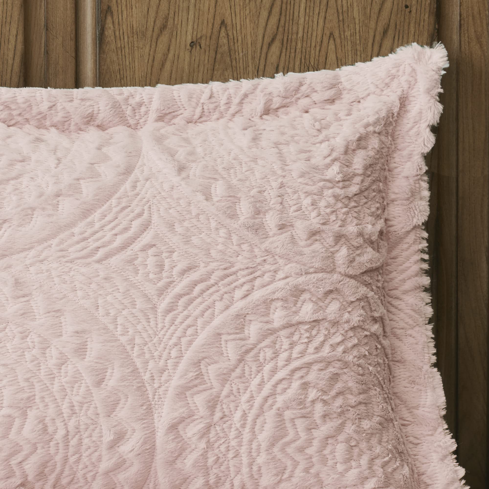 Madison Park Ultra Soft Luxury Premium Plush Comforter Mini Modern All Season Down Alternative Bedding Set with Matching Sham, Twin, Blush
