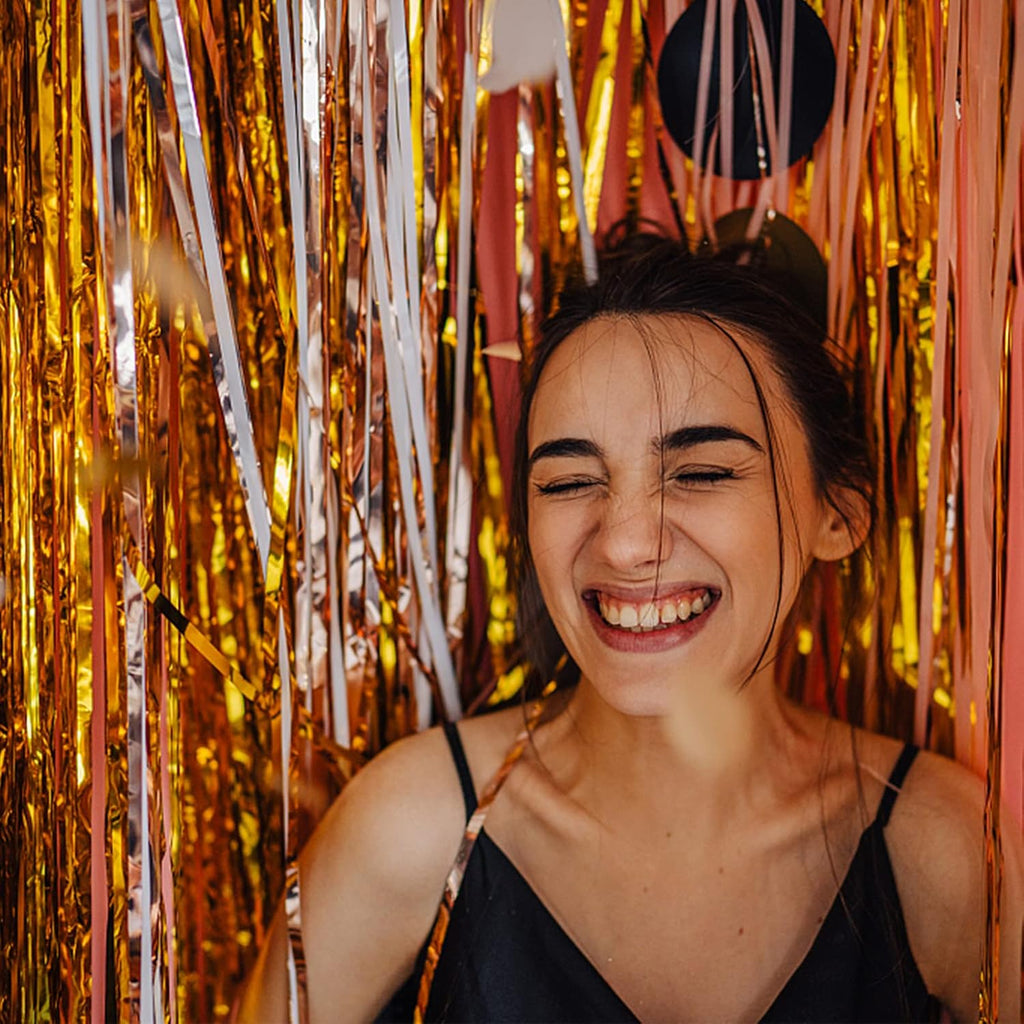 Skiennix Gold Metallic Tinsel Foil Fringe Curtains - 5 Pack Photo Booth Backdrop for Parties & Celebrations