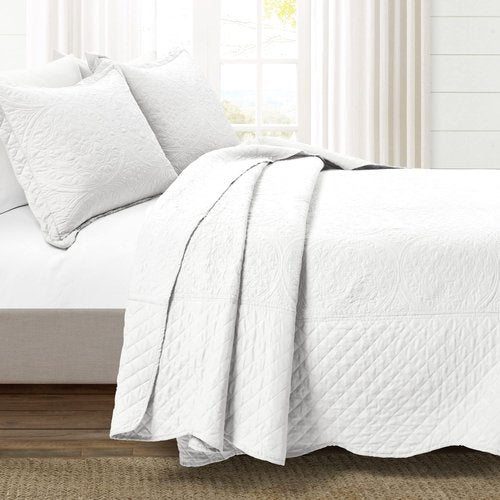 Lush Decor Medallion Scallop 3 Piece Bedspread, King, Neutral