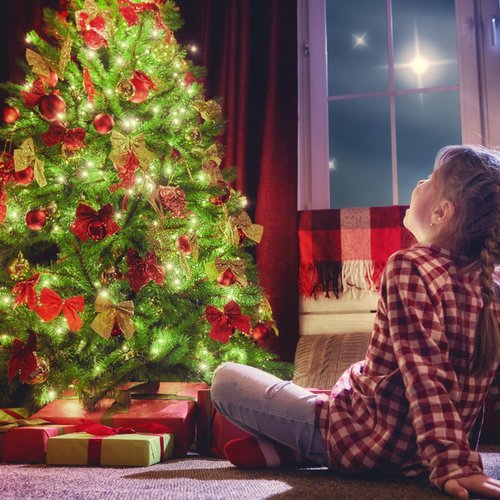 Christmas Tree Lights, 400 LED Christmas Light with 8 Light Modes & Memory Function, 8.2FT x 16 Lines String Lights with Timing Function for Christmas Decorations - Warm White