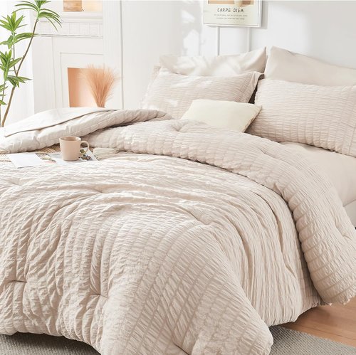 HYMOKEGE King Comforter Set - Luxurious Beige Seersucker 7-Piece Bedding Set for All Seasons