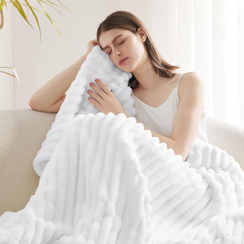 Bedsure GentleSoft Twin XL Blanket - Cozy White Fleece Throw for Women | Perfect Birthday Gift, 66x90 Inches
