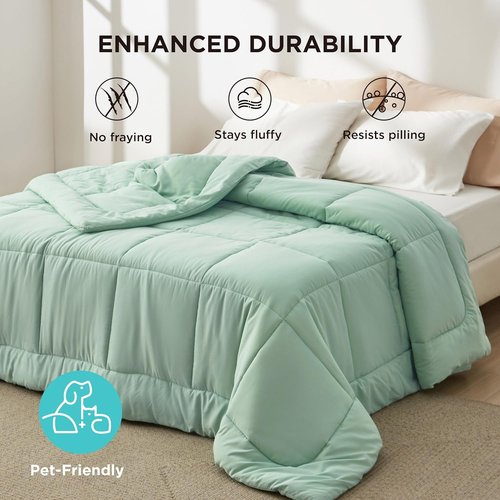 Bedsure Comforter Duvet Insert - All-Season King Size Quilted Bedding, GentleSoft Down Alternative, Sage Green 90 x 102 Inches