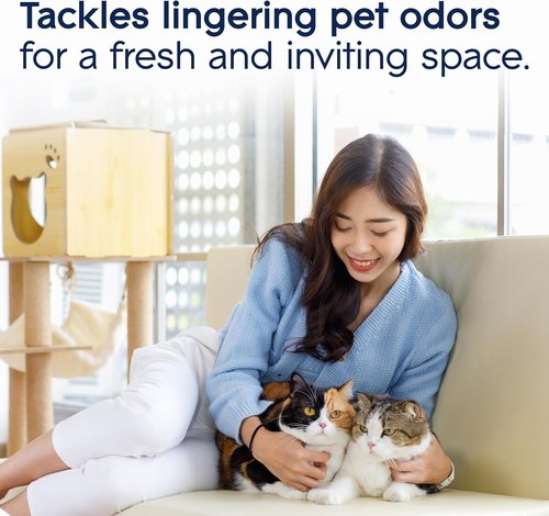 Glade PlugIns Air Freshener Starter Kit - Pet Fresh Scent with Essential Oils | 0.67 Fl Oz, Includes 1 Warmer + 1 Refill