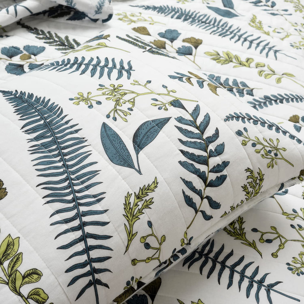 Lush Decor Devonia Allover Reversible Oversized 3 Piece Cotton Quilt Set, King, White & Green